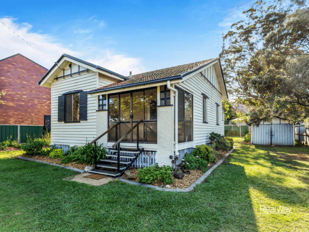 177 West St, Newtown, QLD 4350