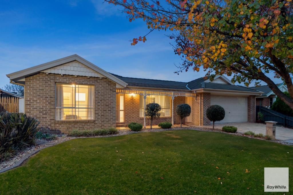 13 Burnley Gr, Taylors Hill, VIC 3037