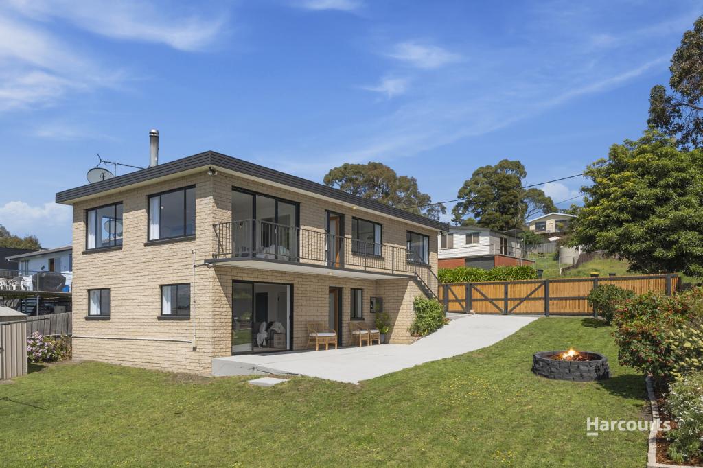 17 LITTLE FALCON ST, PRIMROSE SANDS, TAS 7173