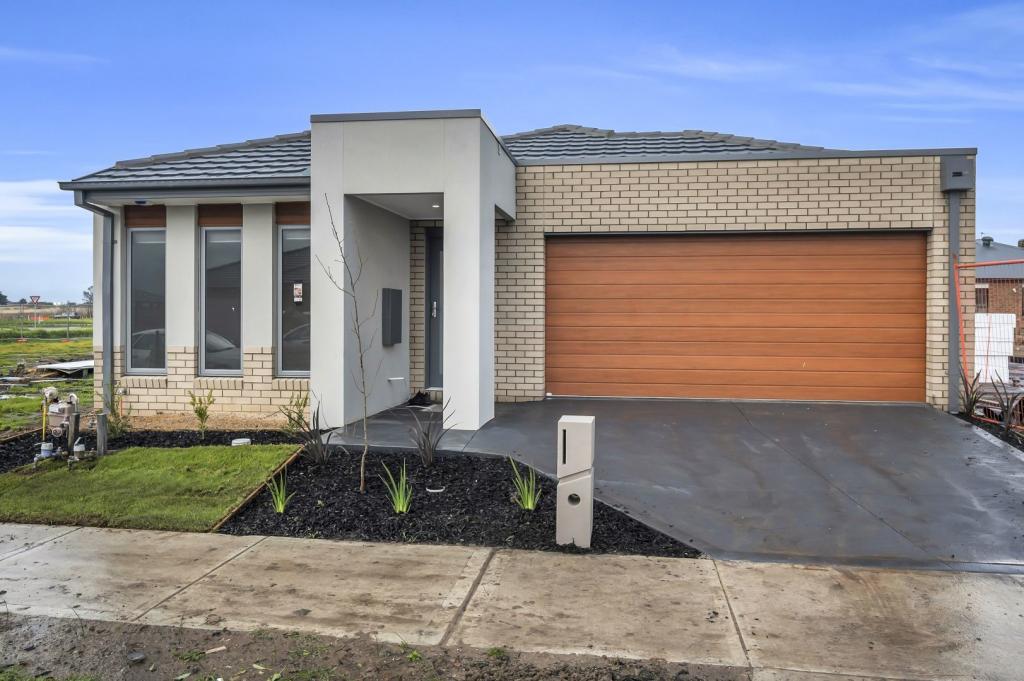 14 Luppino St, Donnybrook, VIC 3064