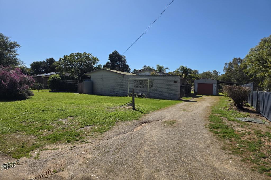 11 Padbury Rd, Walkaway, WA 6528