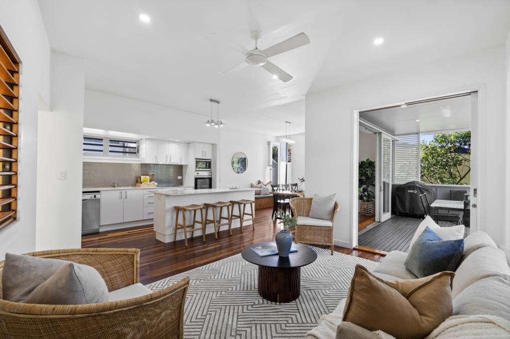 1/37 GEORGE NOTHLING DR, POINT LOOKOUT, QLD 4183