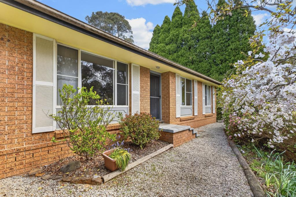 19 Fourth Ave, Katoomba, NSW 2780