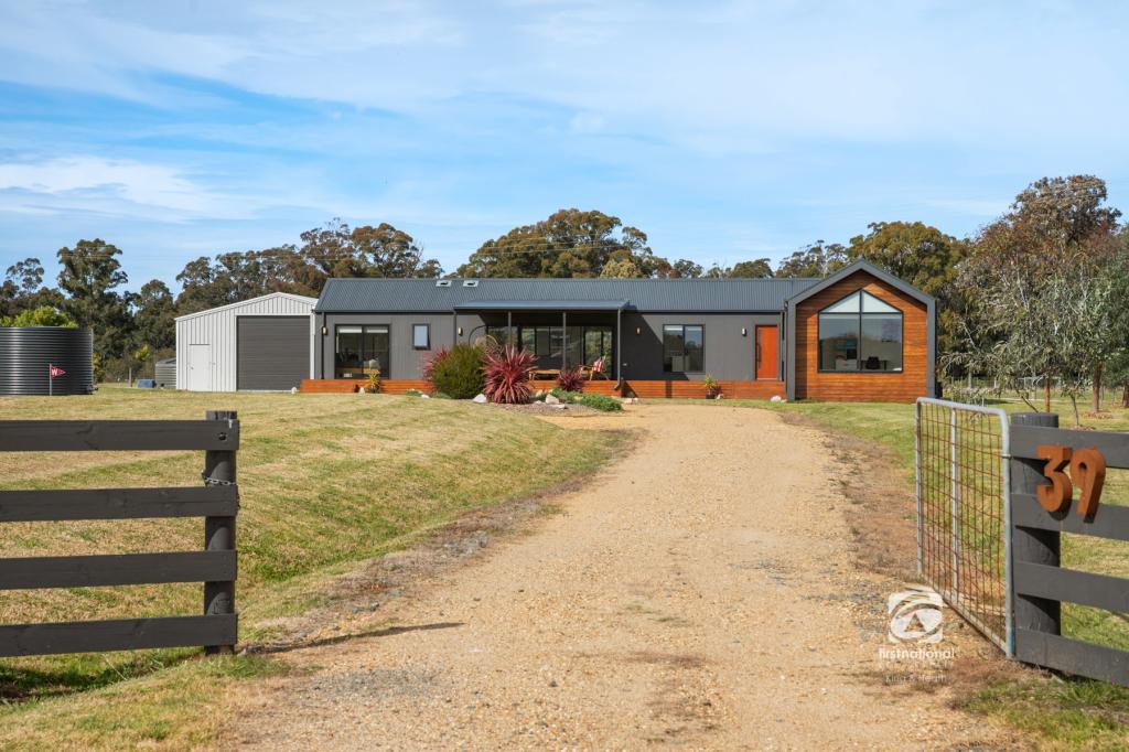39 SIMPSONS DR, NEWLANDS ARM, VIC 3875