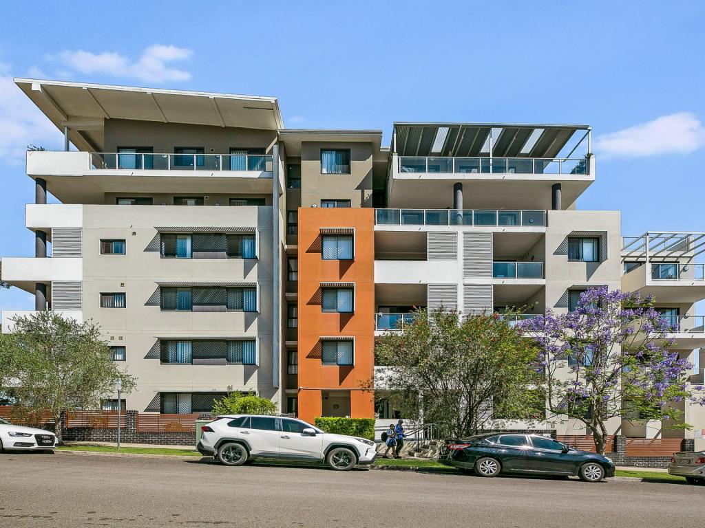 206/2-4 Amos St, Parramatta, NSW 2150