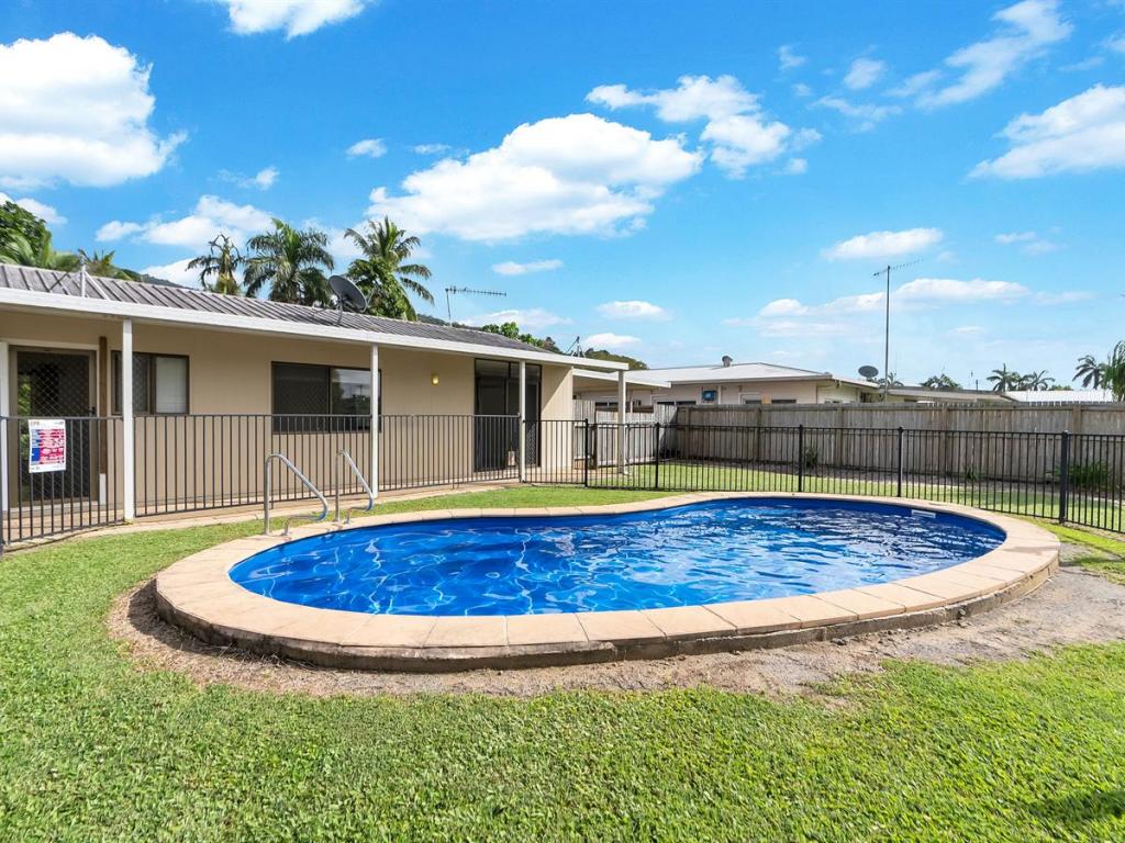 18 Kalyan Cl, Caravonica, QLD 4878