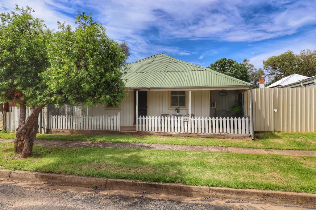 38 Main St, Gooloogong, NSW 2805