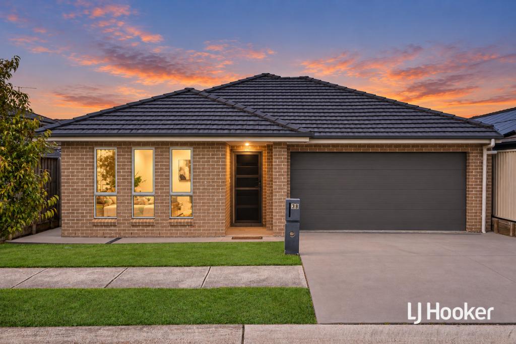 38 Andrew St, Riverstone, NSW 2765