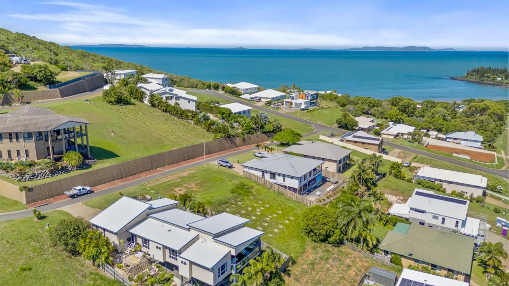 18 Livistonia Cres, Emu Park, QLD 4710