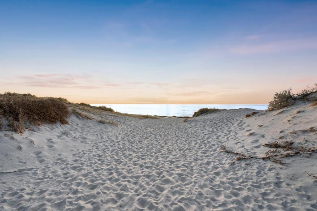 1/4 Recreation Pde, Semaphore Park, SA 5019