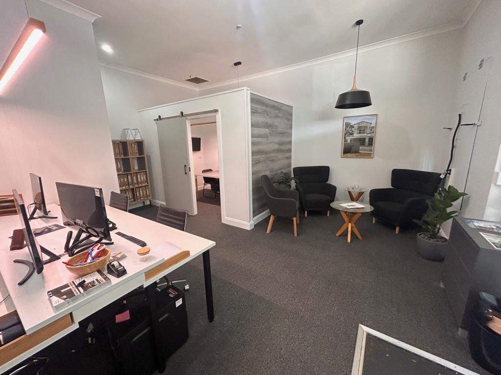 2/60 FLORENCE ST, WYNNUM, QLD 4178