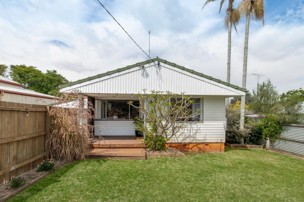 80 Crown St, Rangeville, QLD 4350