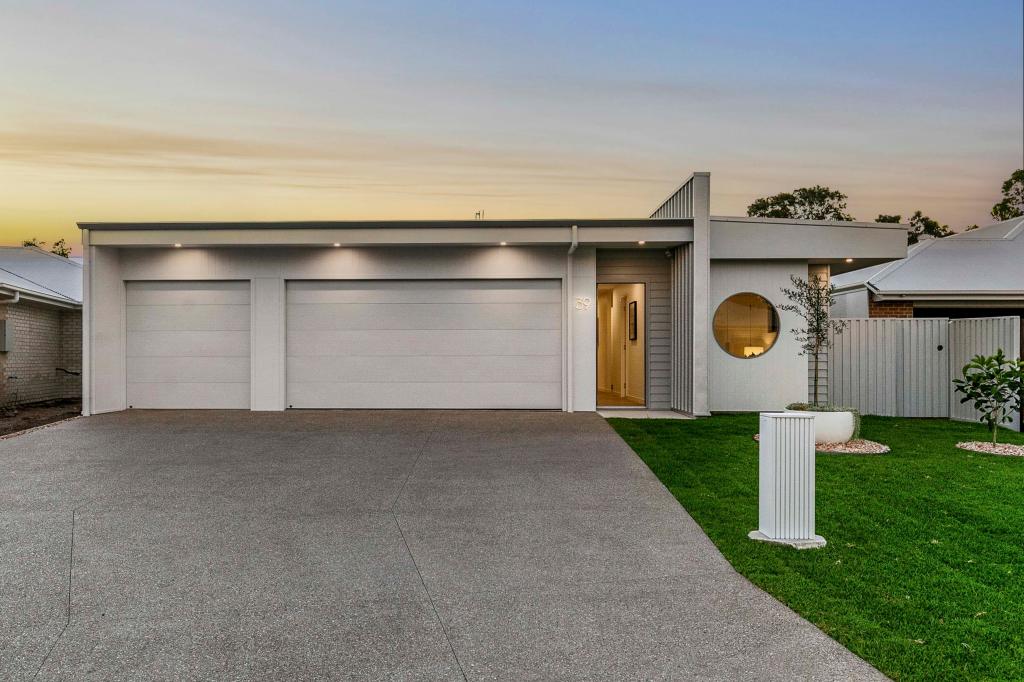 39 Oceanview St, Point Vernon, QLD 4655