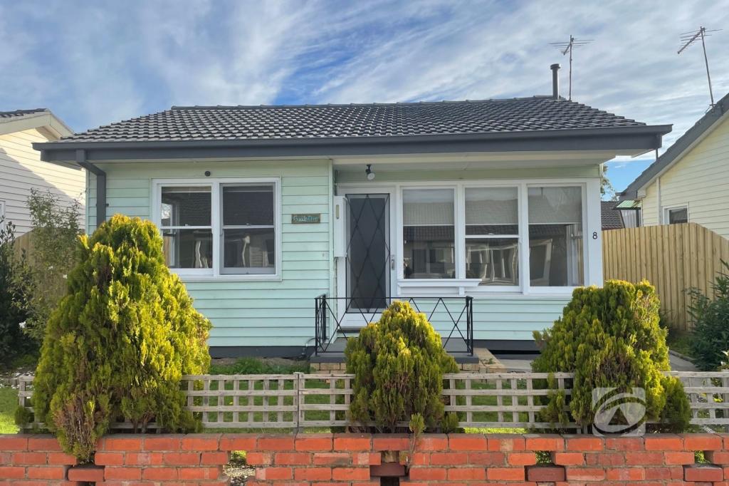 8 Dame Pattie Ave, Pakenham, VIC 3810