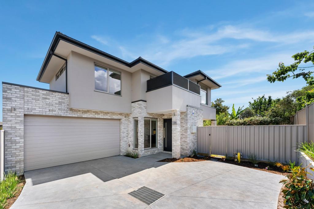 27A HEYINGTON AVE, DONCASTER, VIC 3108