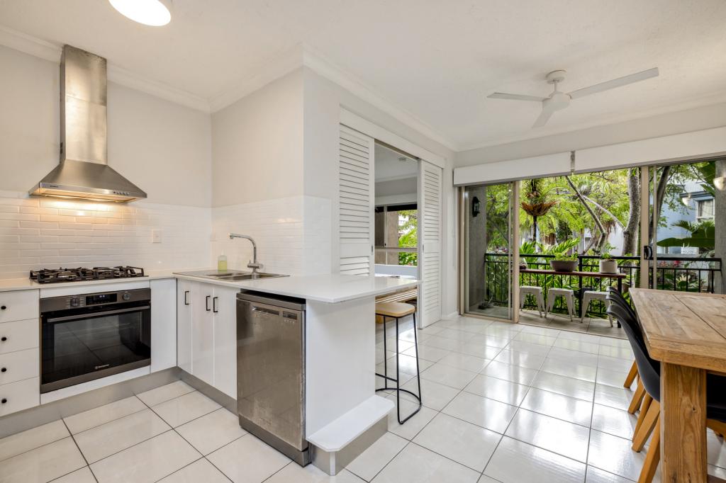 1703/2-10 Greenslopes St, Cairns North, QLD 4870