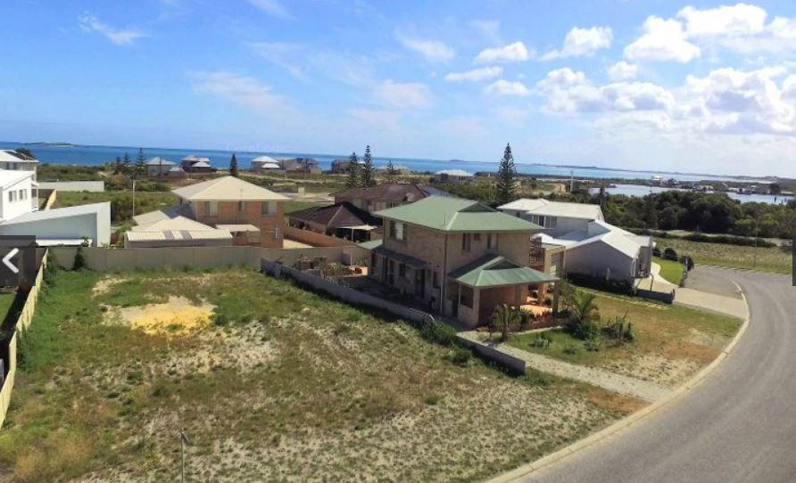 11 Karleen Lane, Jurien Bay, WA 6516