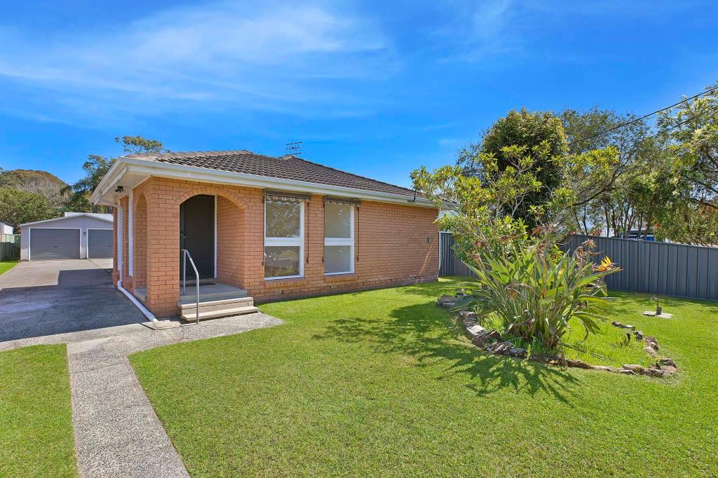 12 Clare Cres, Berkeley Vale, NSW 2261