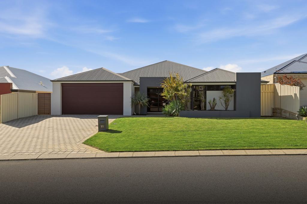 11 CULVERS RD, SECRET HARBOUR, WA 6173