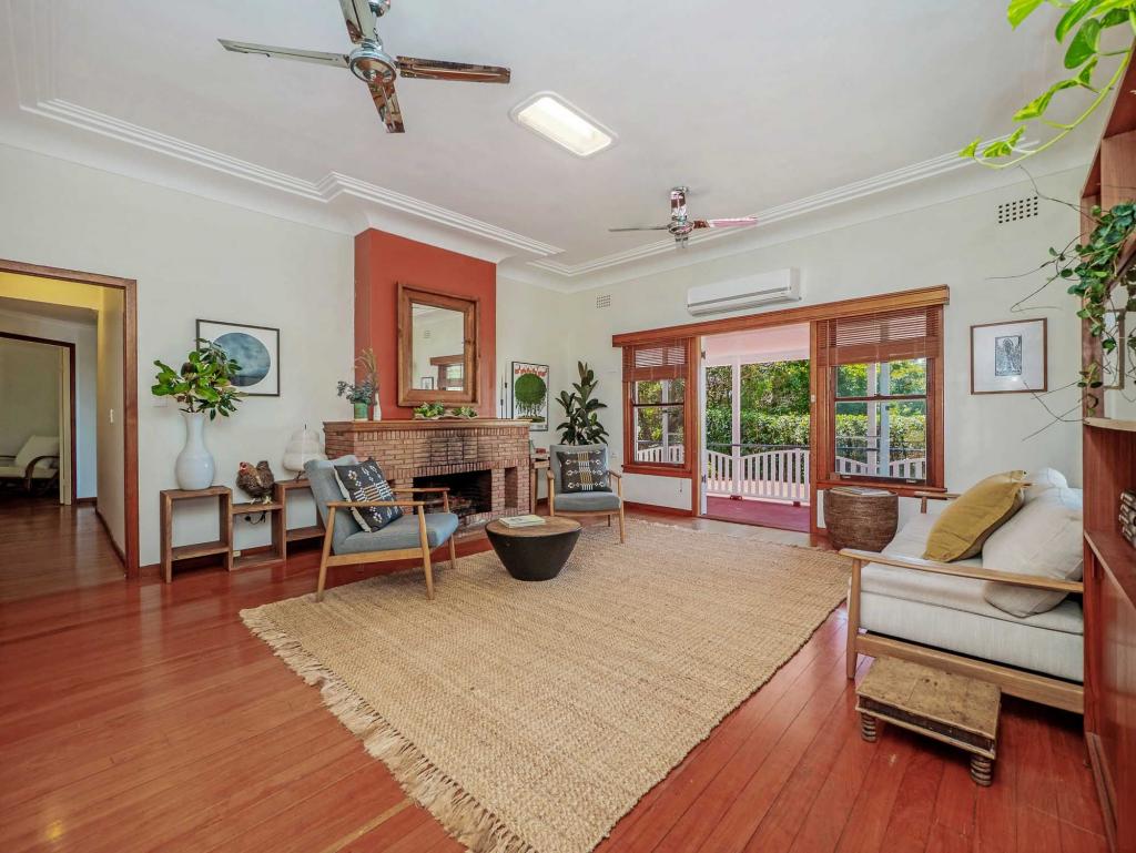 3 Dale Pl, Girards Hill, NSW 2480