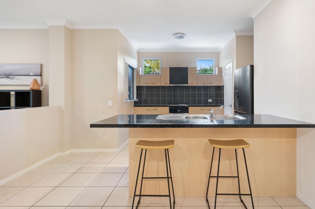 2/29 Mcrae Cct, Pacific Pines, QLD 4211