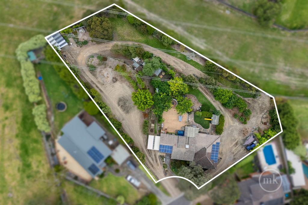 8 Pinjarra Ct, Diamond Creek, VIC 3089