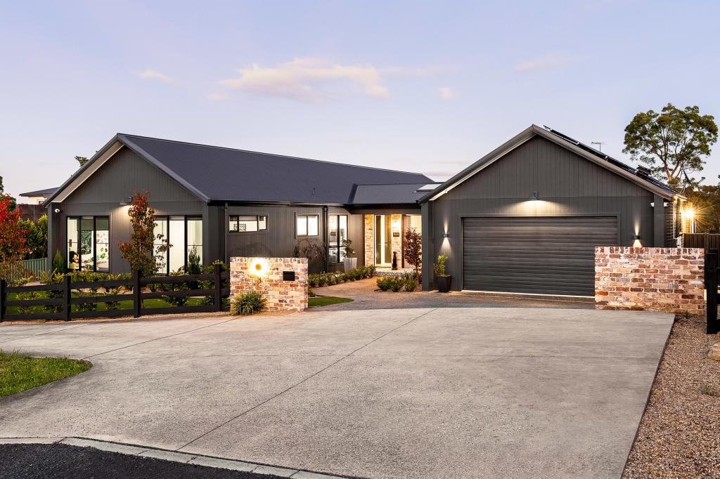 3 Fogg Pl, Yellow Rock, NSW 2777