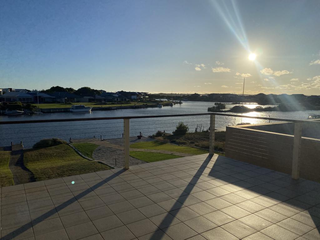 89 Wentworth Pde, Hindmarsh Island, SA 5214