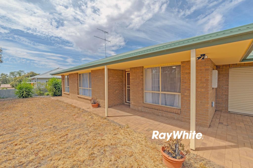 4 Cooper St, Ouyen, VIC 3490