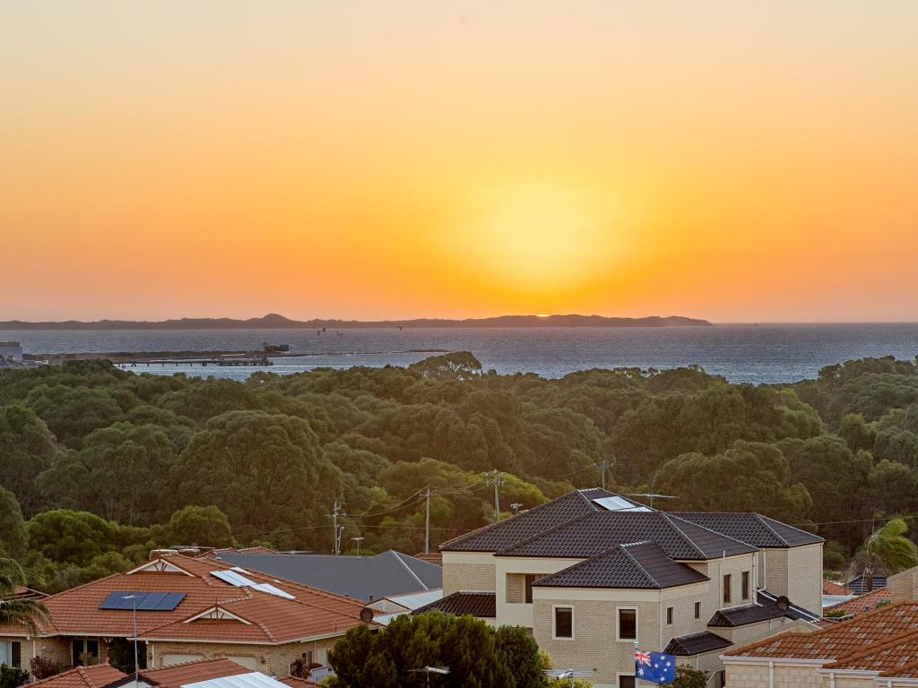 56b Castellon Cres, Coogee, WA 6166