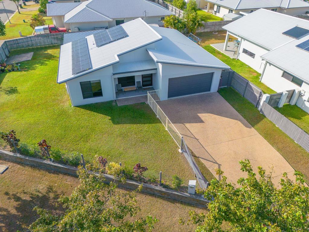 43 Sanctum Bvd, Mount Low, QLD 4818