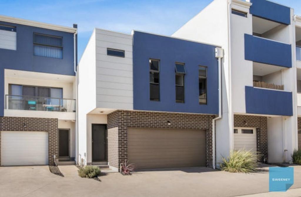 17/79 Lancefield Dr, Caroline Springs, VIC 3023