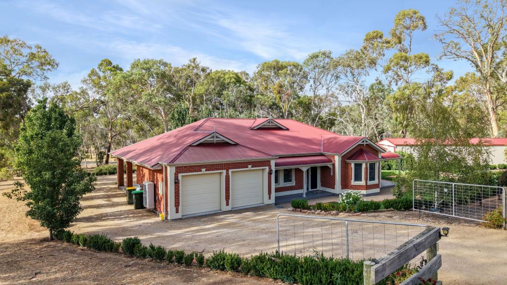 2 Cyril Minge Rd, Williamstown, SA 5351