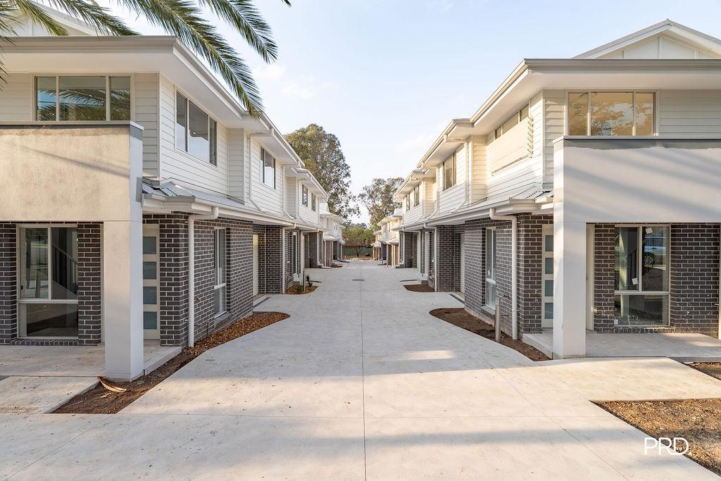 143-145 STAFFORD ST, PENRITH, NSW 2750