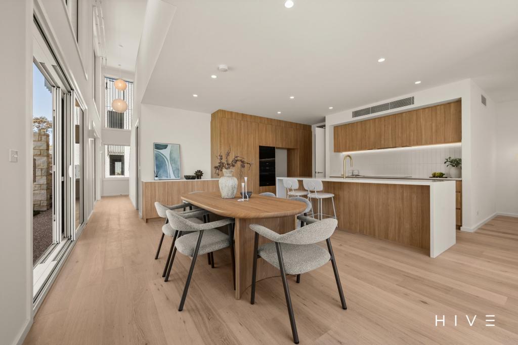 2/75 Ainsworth St, Mawson, ACT 2607