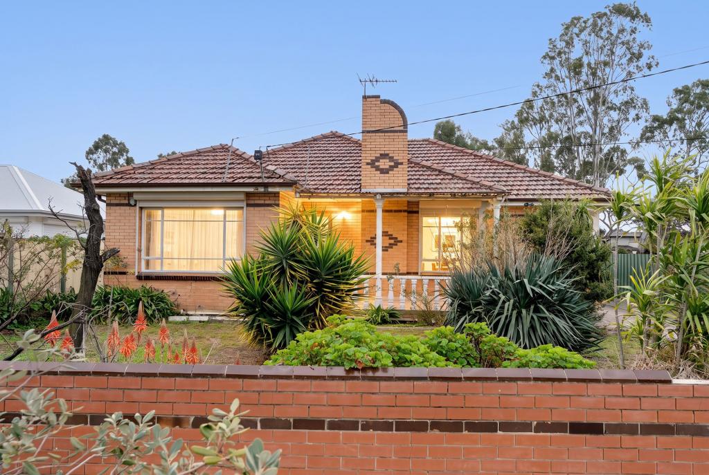 4 Primula Ave, Brooklyn, VIC 3012