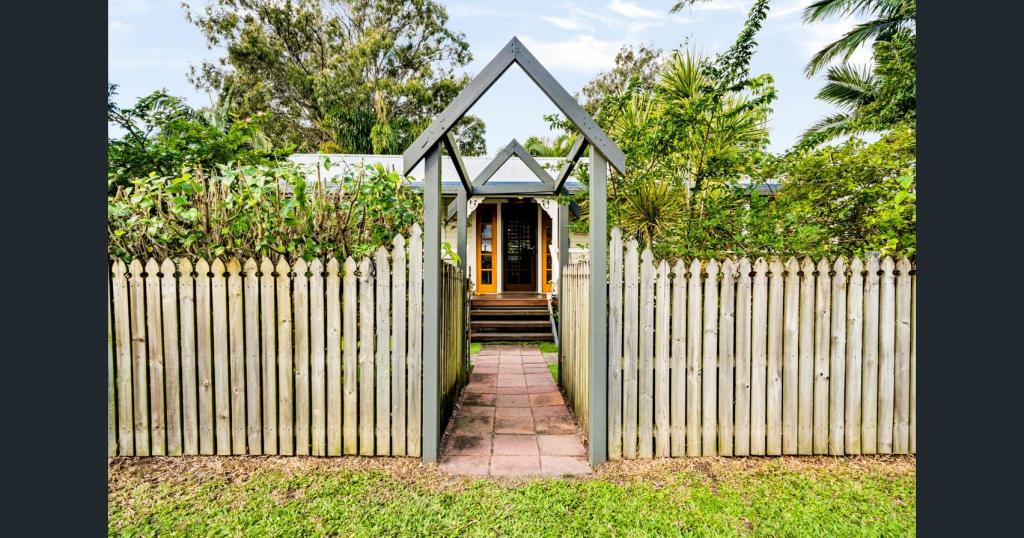 1 Doomba Dr, Bongaree, QLD 4507