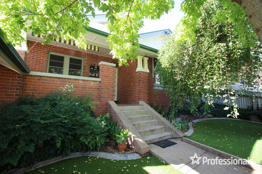 7 YOUNG ST, TURVEY PARK, NSW 2650