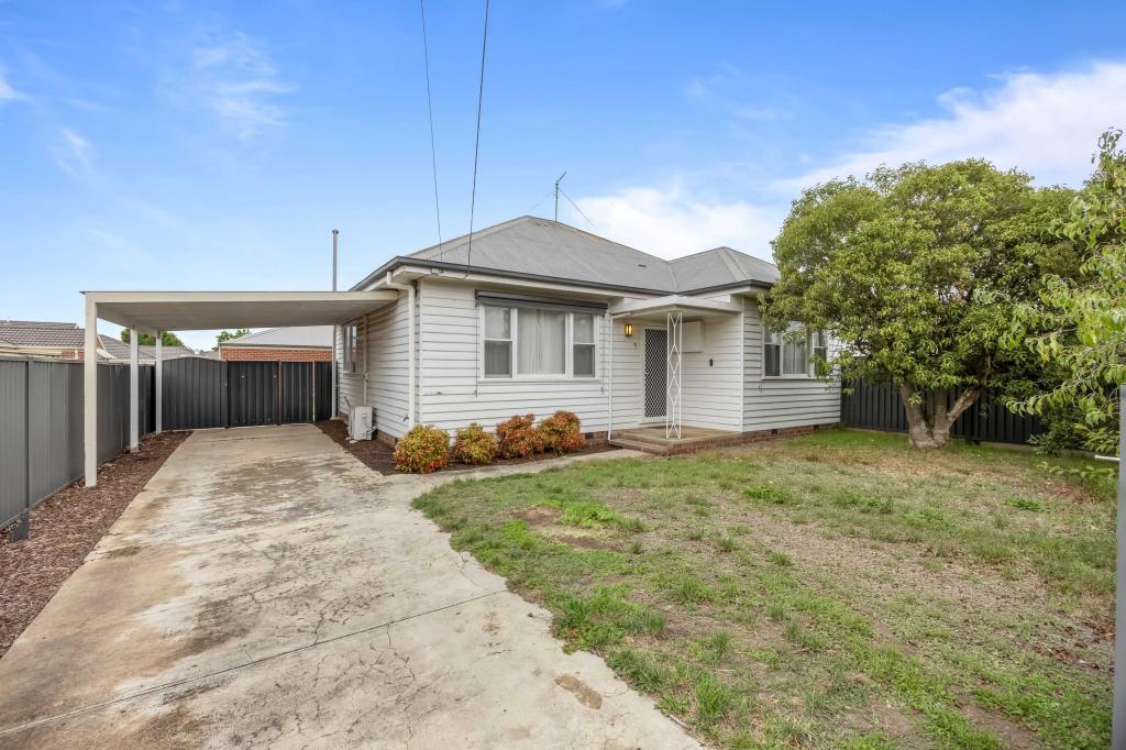 5 Alfred St, Sebastopol, VIC 3356