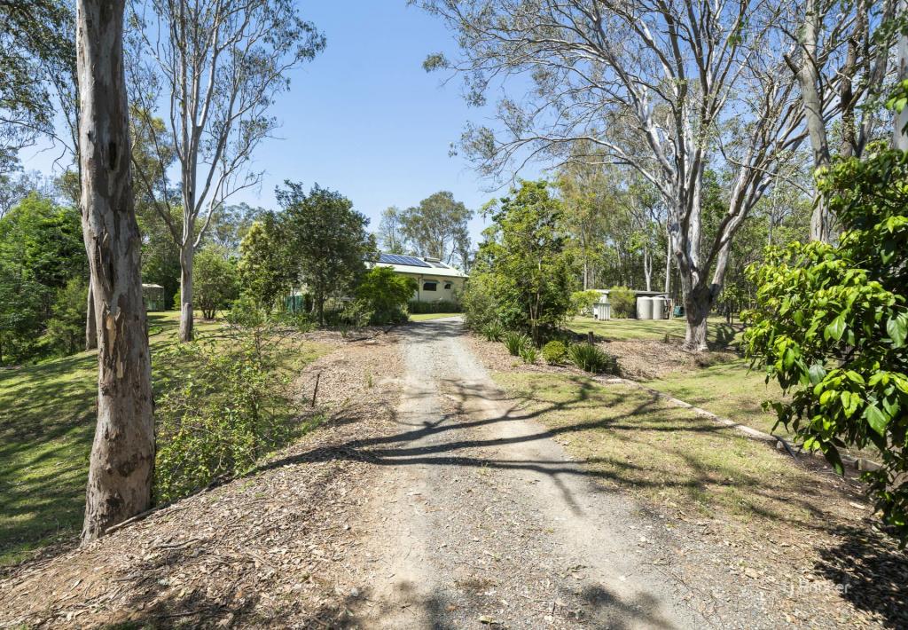 97 Outlook Dr, Esk, QLD 4312