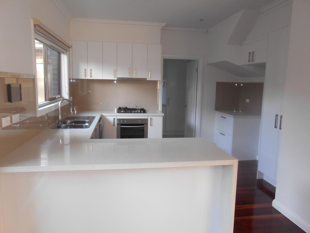 2/18 Tasman St, Preston, VIC 3072