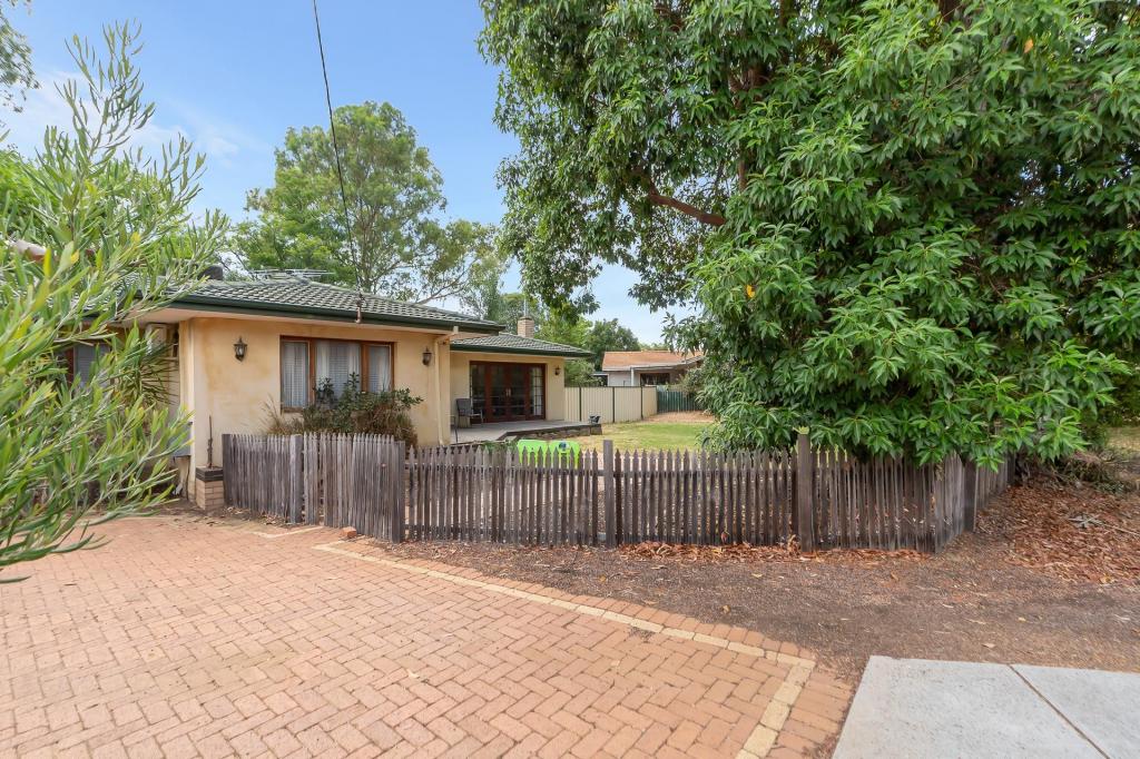 10 Kathleen Cl, Maida Vale, WA 6057