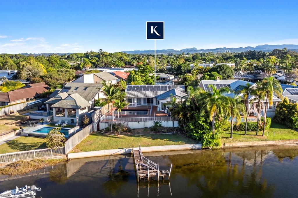 12 WANNEROO CT, MERMAID WATERS, QLD 4218