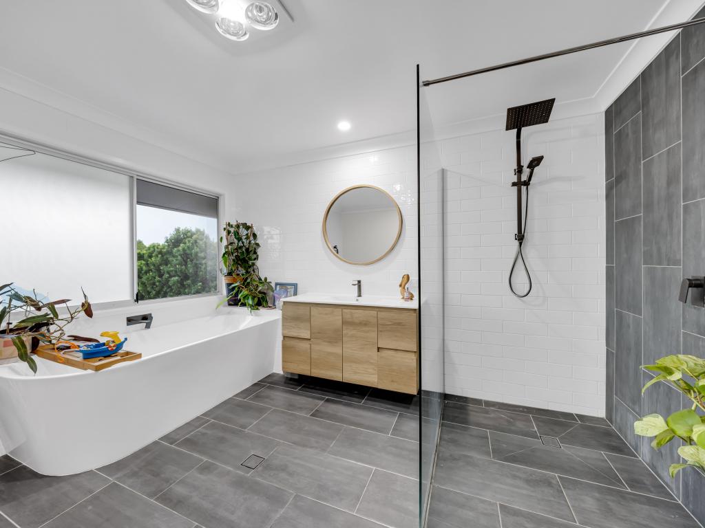 73-75 Roderick St, Dayboro, QLD 4521