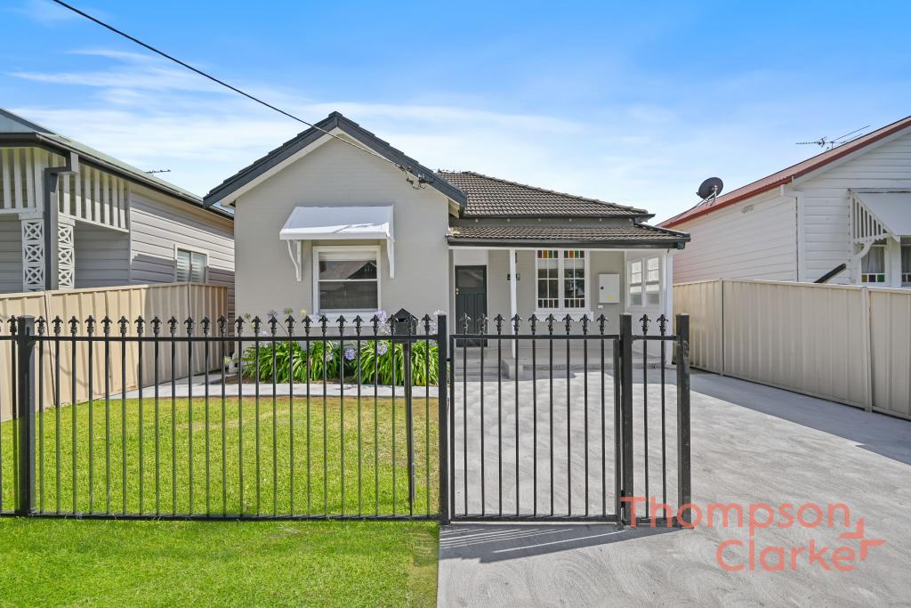 8 Barclay St, Mayfield, NSW 2304