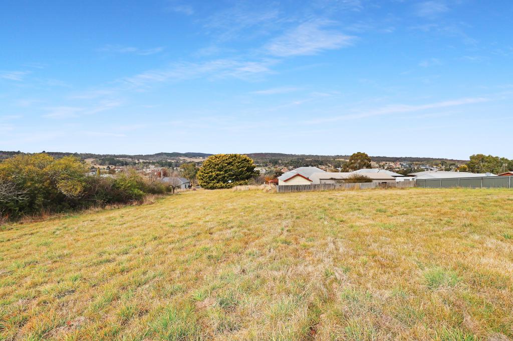 53 Chusan St, Bombala, NSW 2632