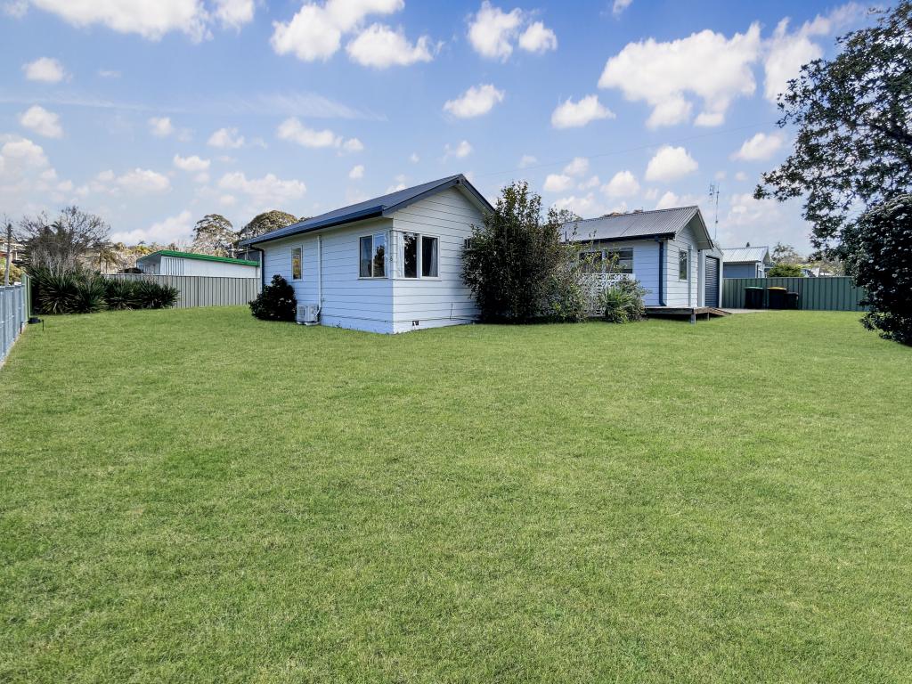 6 Bavarde Ave, Batemans Bay, NSW 2536