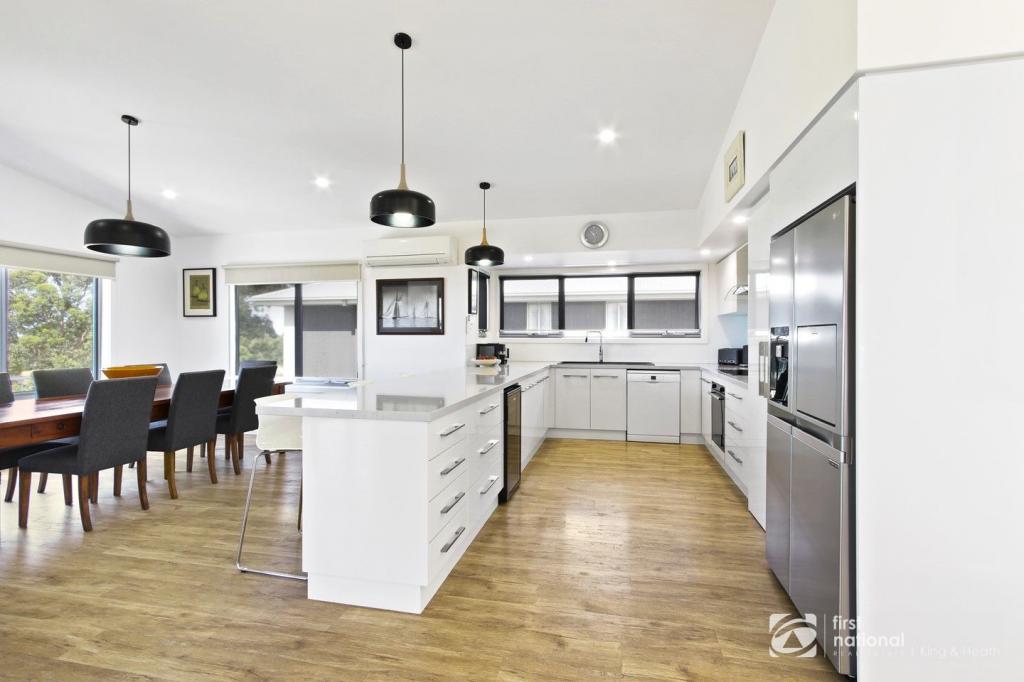 28 Plateau Ave, Metung, VIC 3904