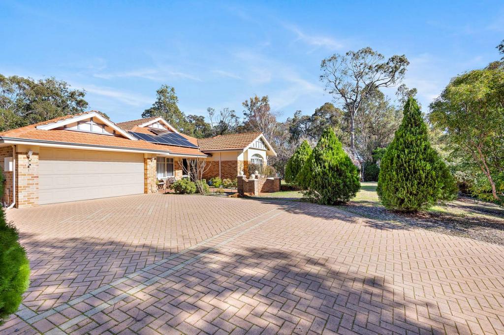 6 Dumas Dr, Bedfordale, WA 6112