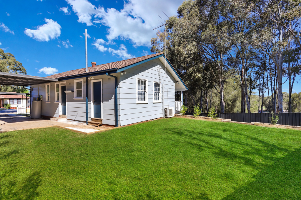 32 Wilkes Cres, Tregear, NSW 2770